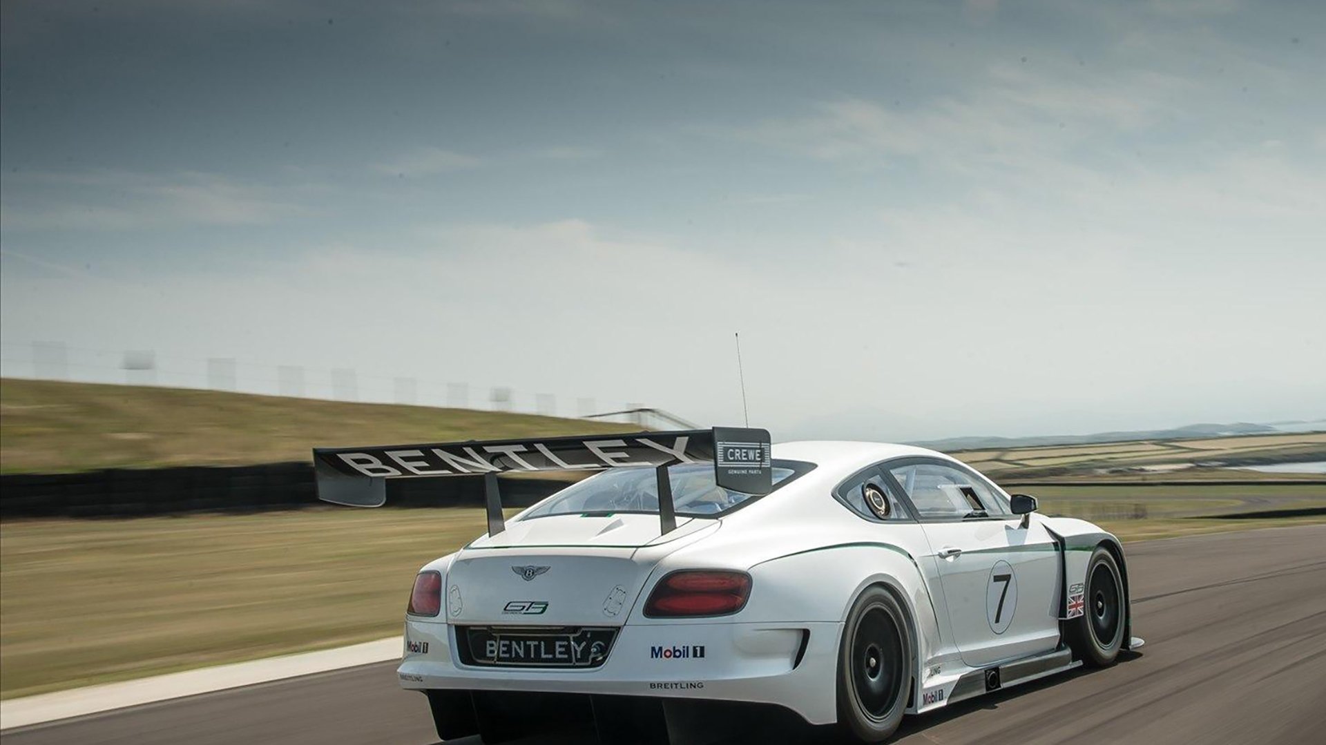 布克关键上篮命中太阳完成逆转好戏,布克球星