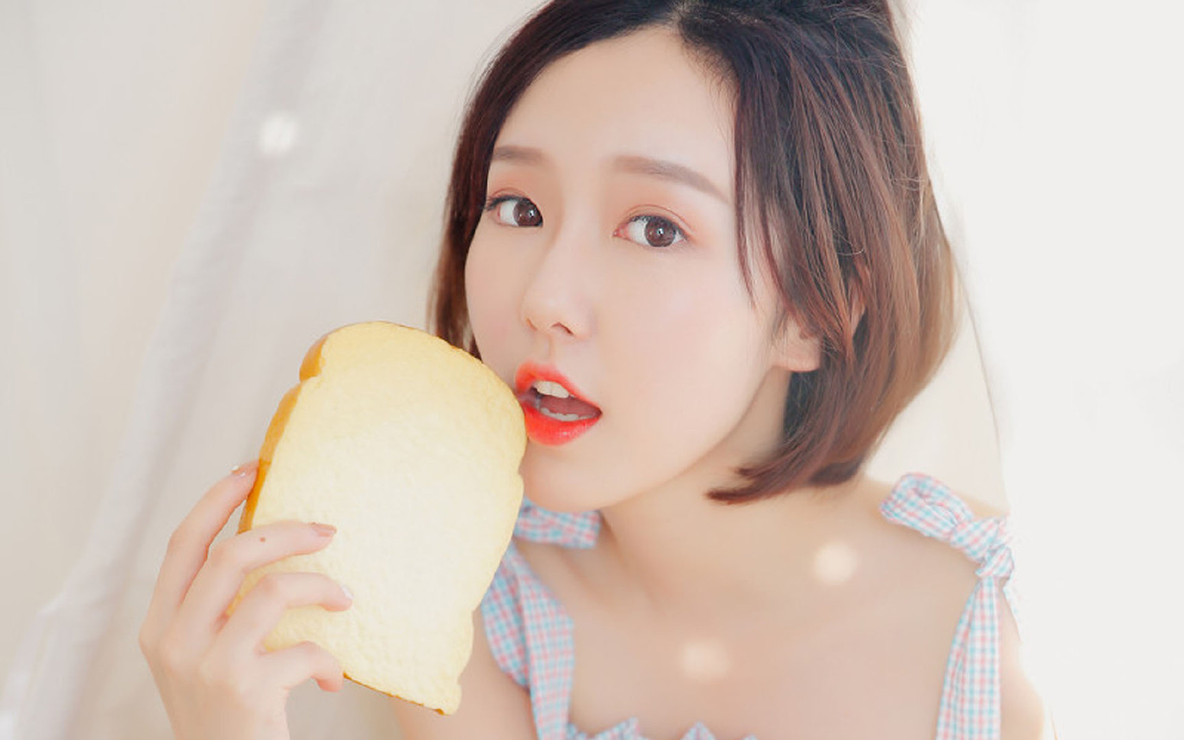 乐鱼（LEYU）体育-英格兰两队成为橄榄球行业新黄金标杆，英格兰橄榄球队队徽