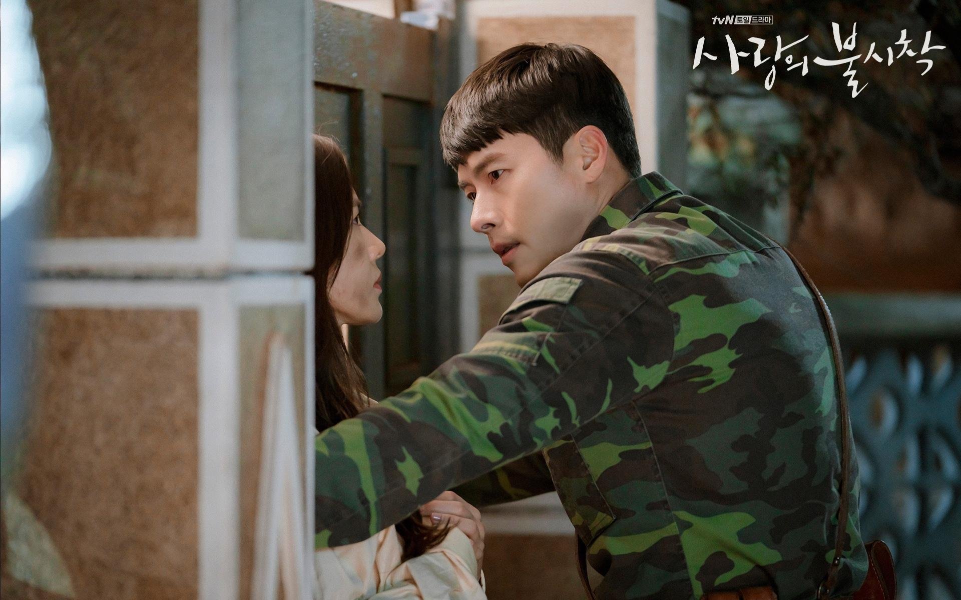 足球运动员公益行助力偏远地区基础设施，足球公益活动