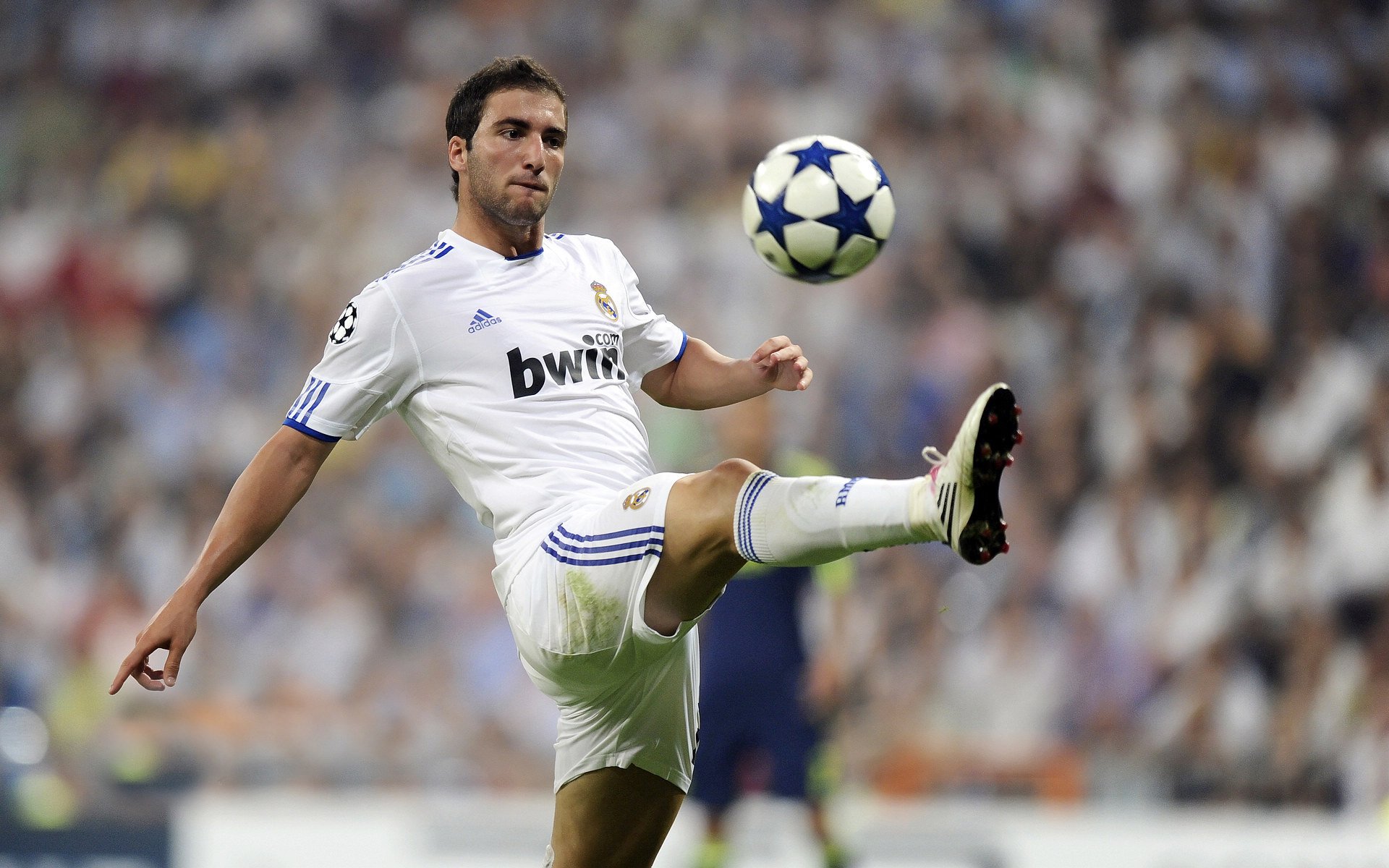 _全球青少年运动夏令营：启发未来运动之星_，青少年体育夏令营